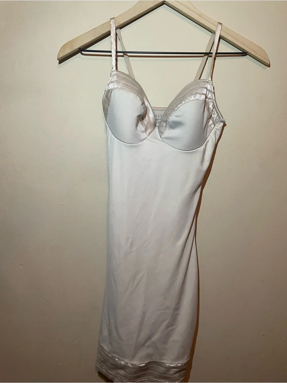 ASSETS by SPANX Red Hot Label White Shaping Slip Dress M with Lace-Trim